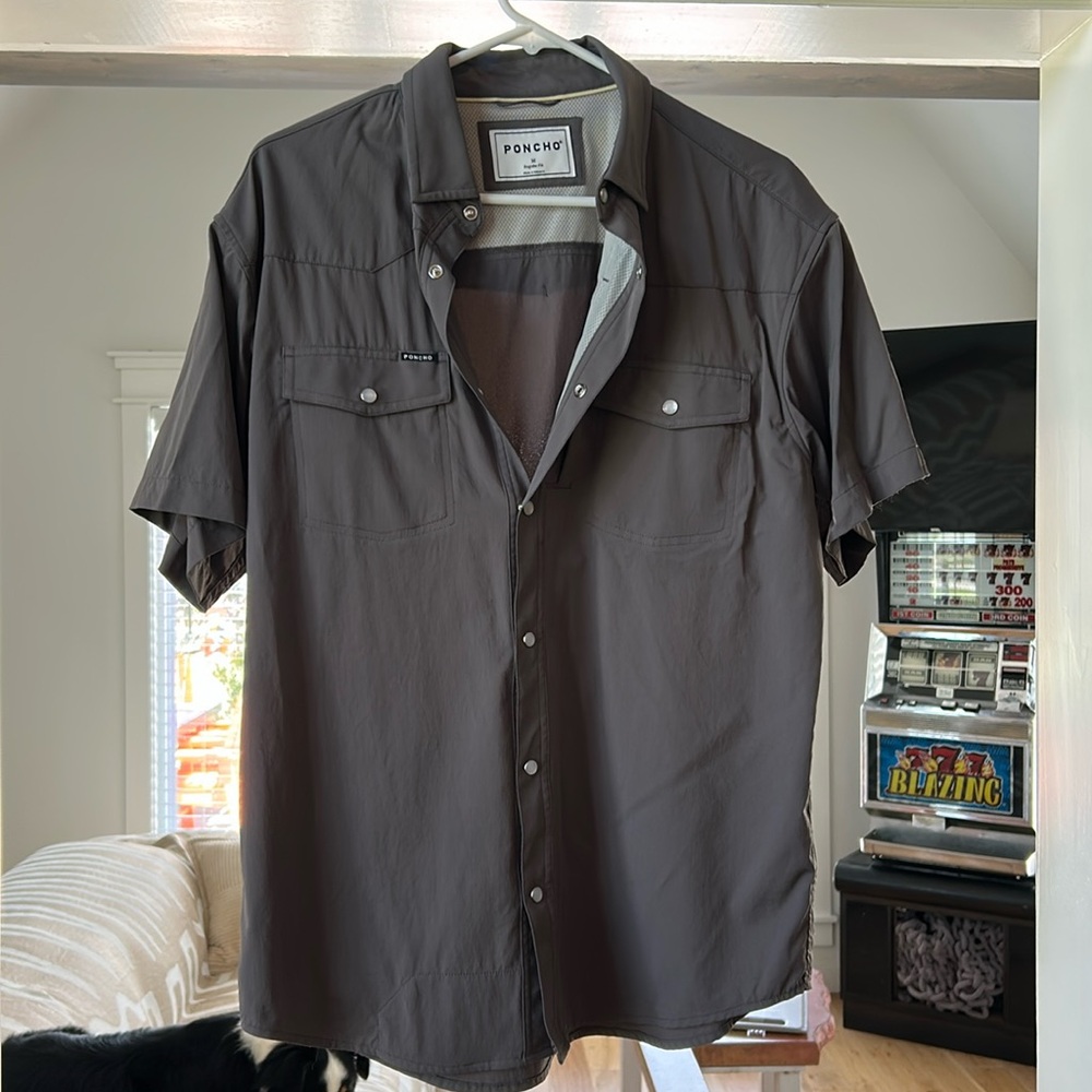 Poncho Outdoors classic western shirt, lightweight, pearl snaps. Med Regular Fit